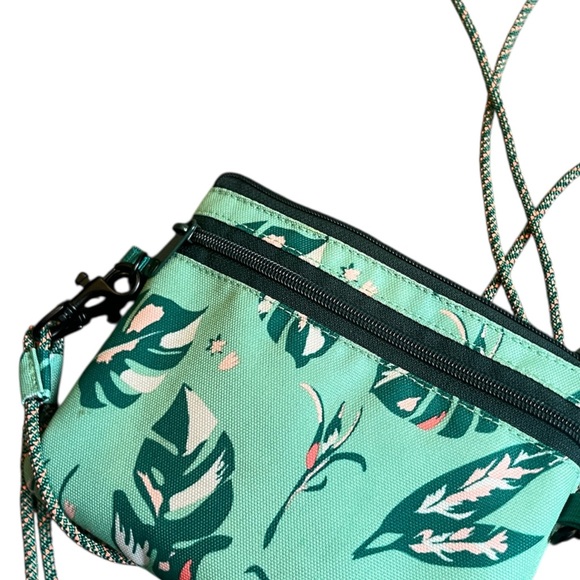 KAVU Teal Leaf Pattern Crossbody Bag - Picture 3 of 5